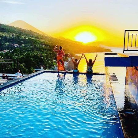 Waenis Sunset View Hotel And Restaurant, Amed, Bali Exteriér fotografie