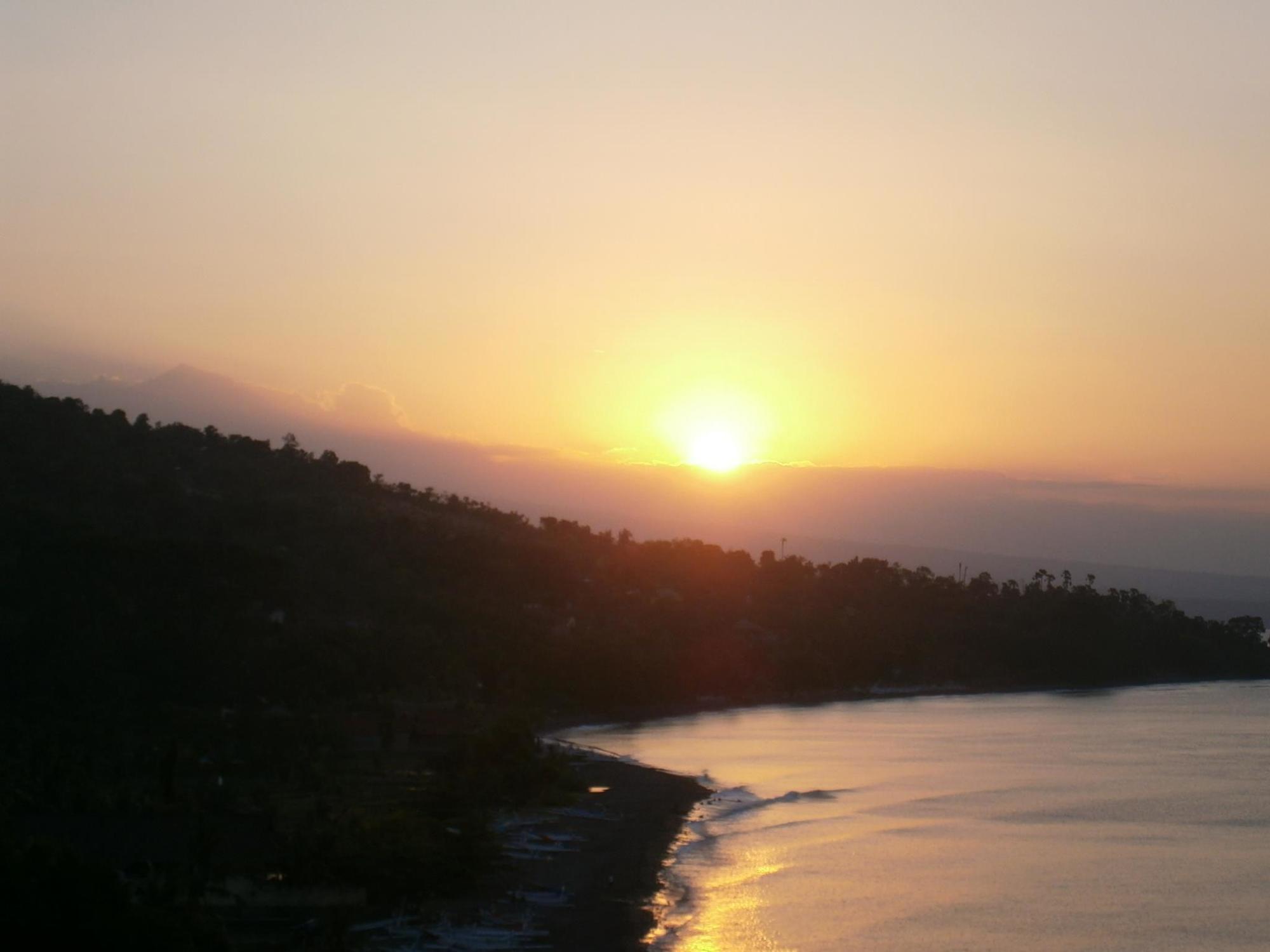 Waenis Sunset View Hotel And Restaurant, Amed, Bali Exteriér fotografie