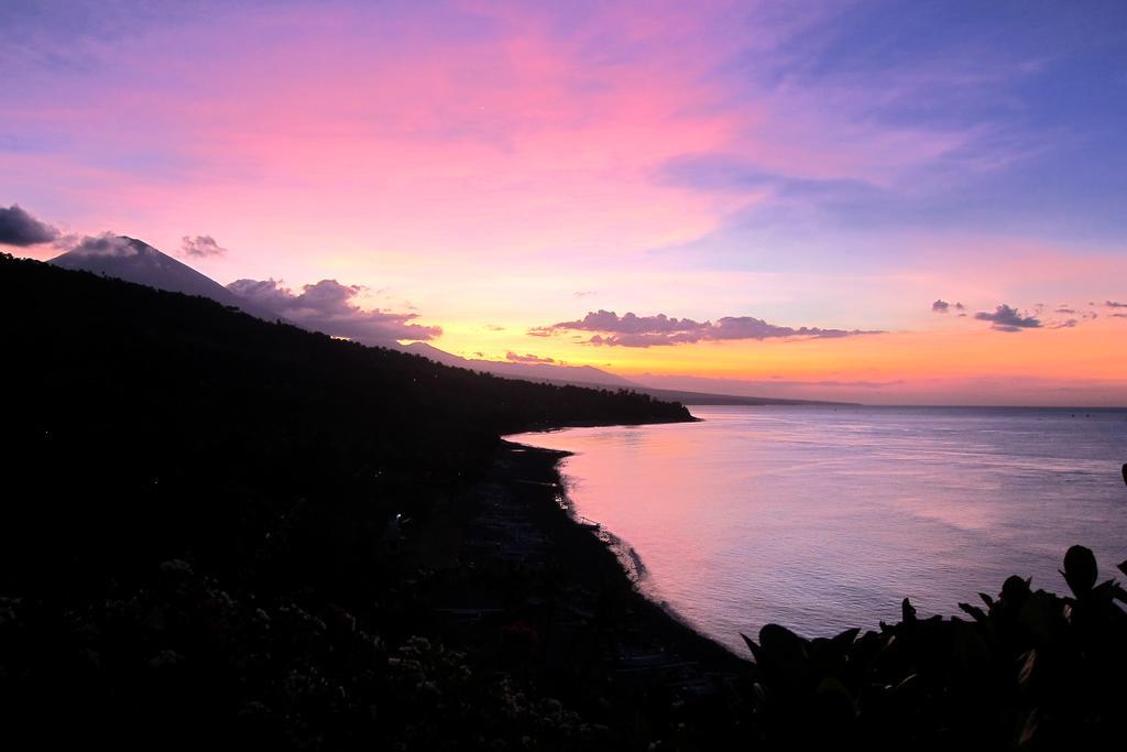 Waenis Sunset View Hotel And Restaurant, Amed, Bali Exteriér fotografie