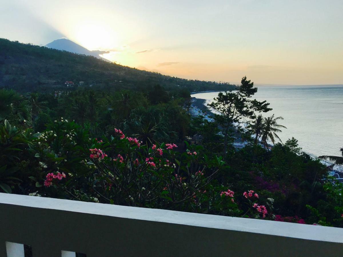 Waenis Sunset View Hotel And Restaurant, Amed, Bali Exteriér fotografie
