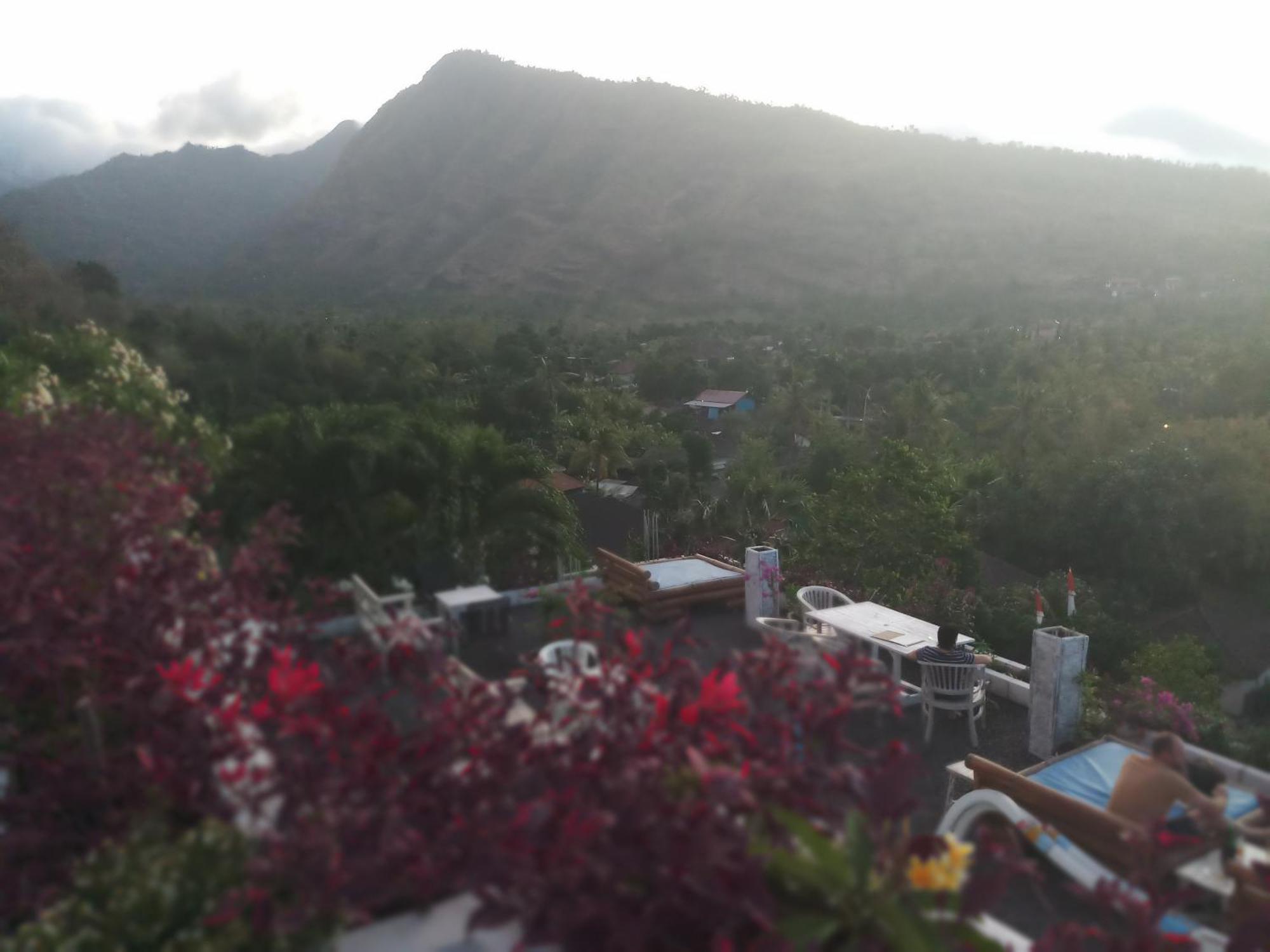 Waenis Sunset View Hotel And Restaurant, Amed, Bali Exteriér fotografie