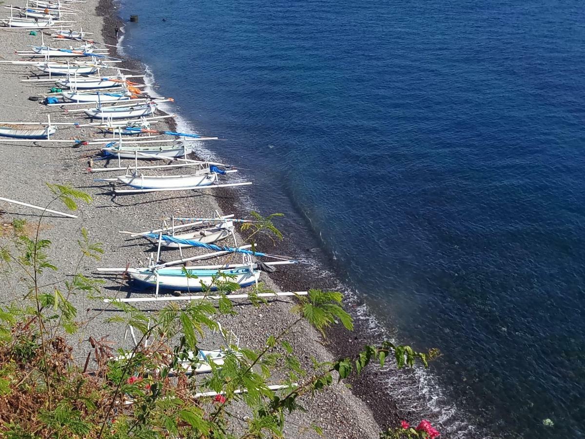 Waenis Sunset View Hotel And Restaurant, Amed, Bali Exteriér fotografie