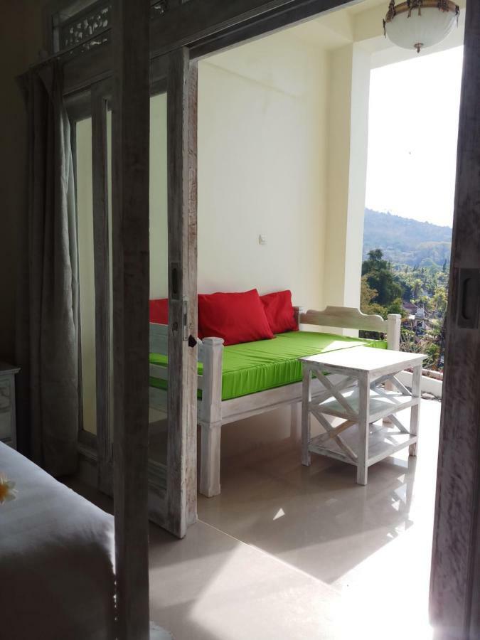 Waenis Sunset View Hotel And Restaurant, Amed, Bali Exteriér fotografie